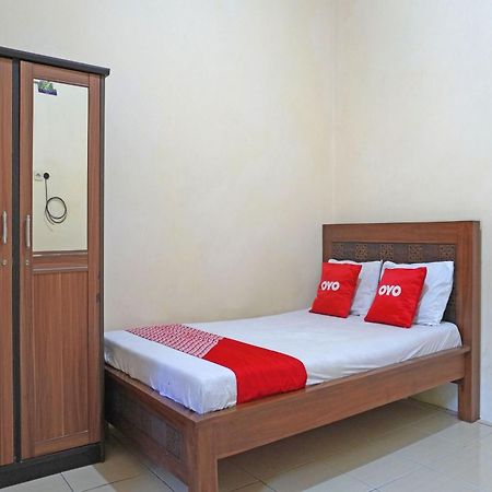 Oyo 91762 Green Home Stay Syariah Purwakarta Εξωτερικό φωτογραφία