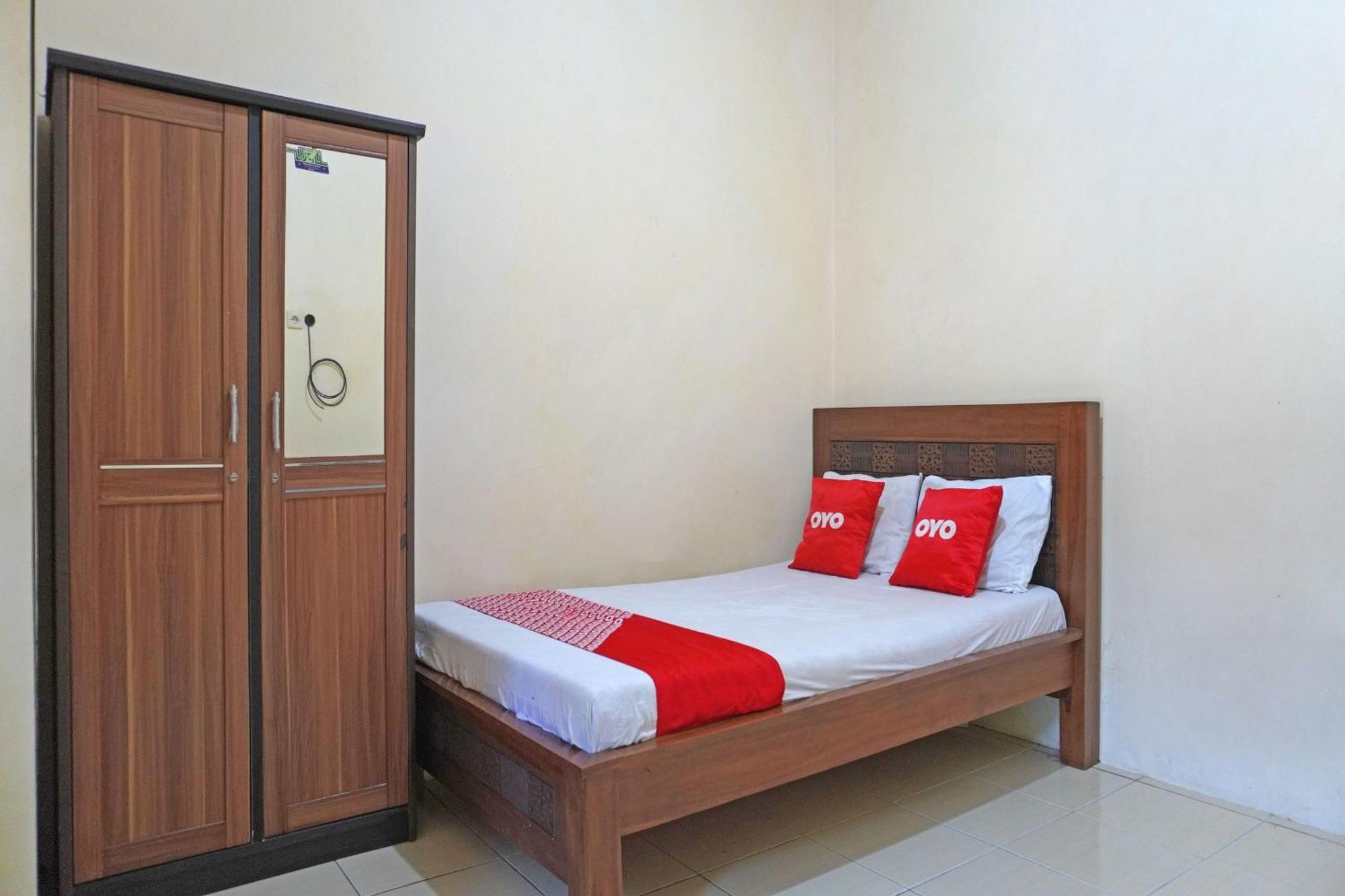 Oyo 91762 Green Home Stay Syariah Purwakarta Εξωτερικό φωτογραφία