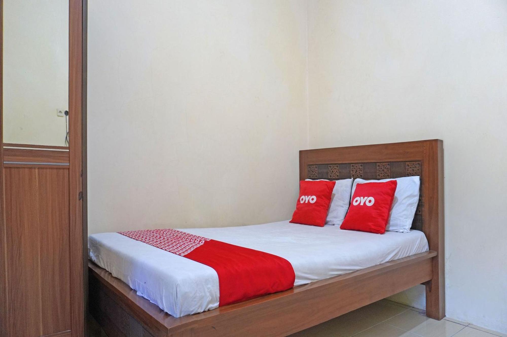 Oyo 91762 Green Home Stay Syariah Purwakarta Εξωτερικό φωτογραφία