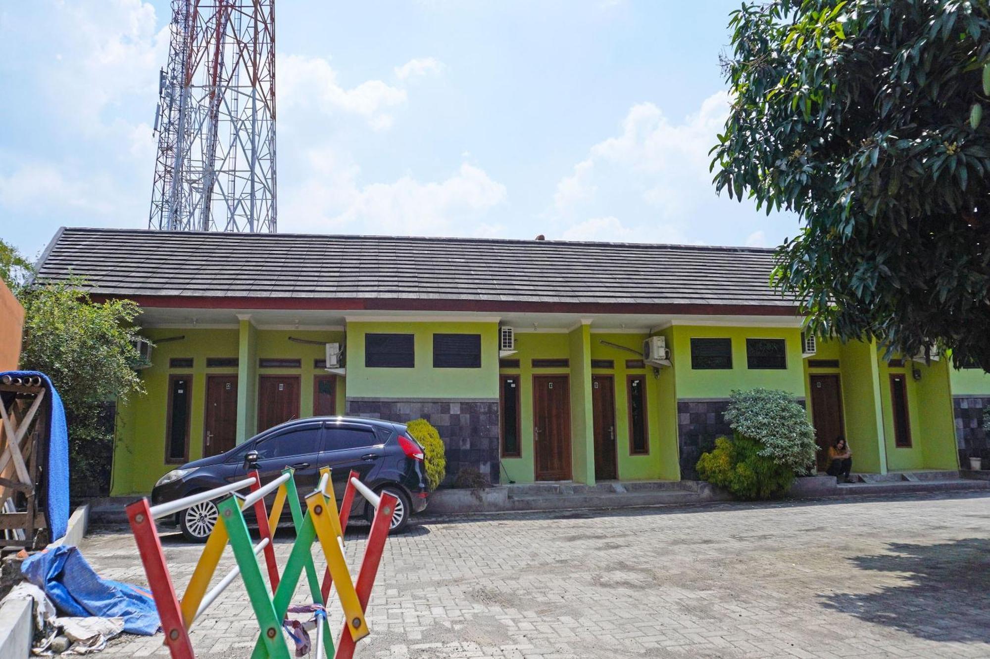Oyo 91762 Green Home Stay Syariah Purwakarta Εξωτερικό φωτογραφία